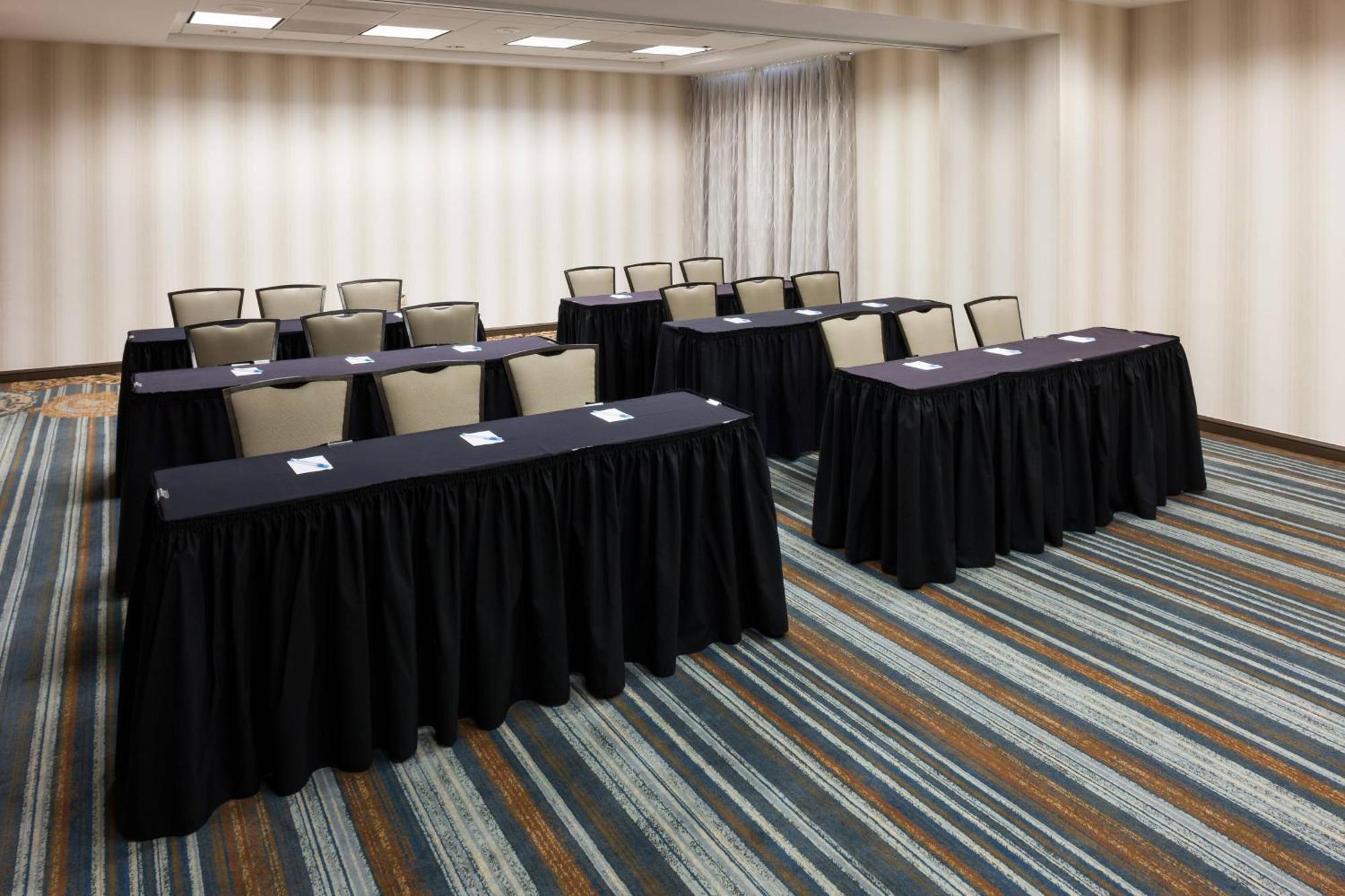 Springhill Suites By Marriott Dallas Downtown / West End Bagian luar foto