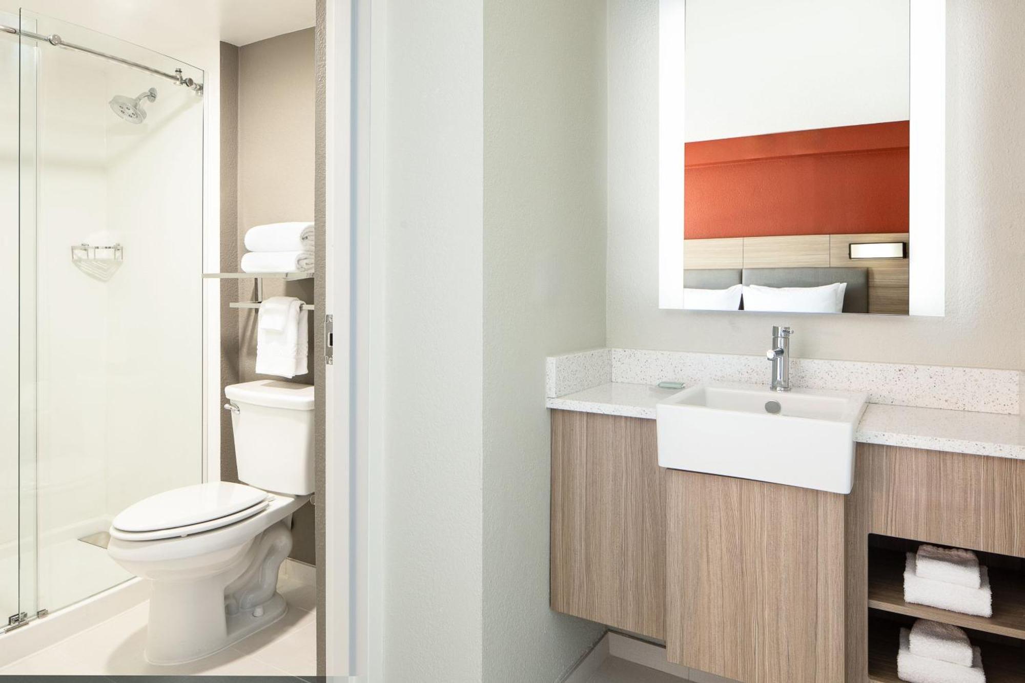 Springhill Suites By Marriott Dallas Downtown / West End Bagian luar foto