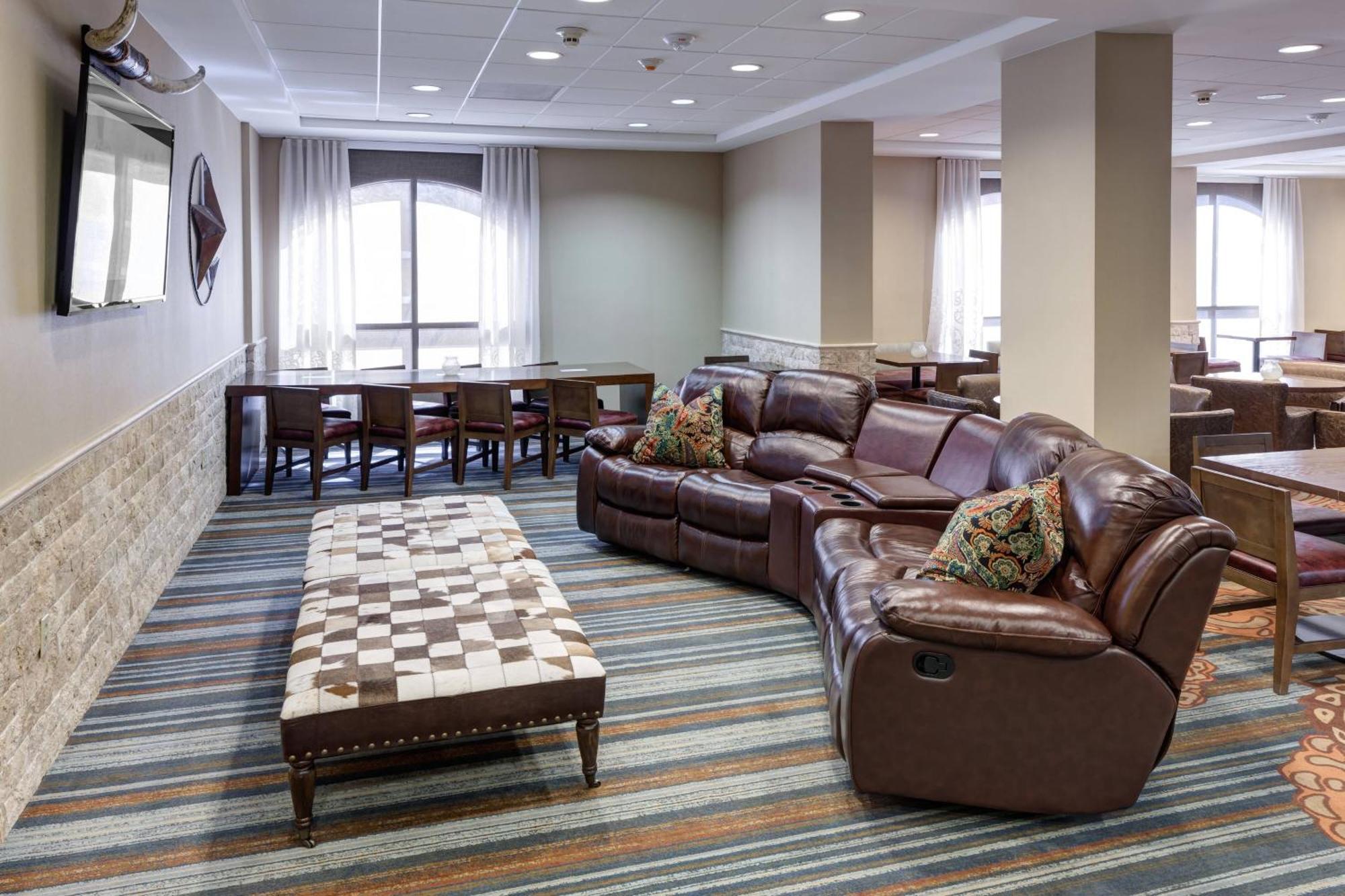 Springhill Suites By Marriott Dallas Downtown / West End Bagian luar foto