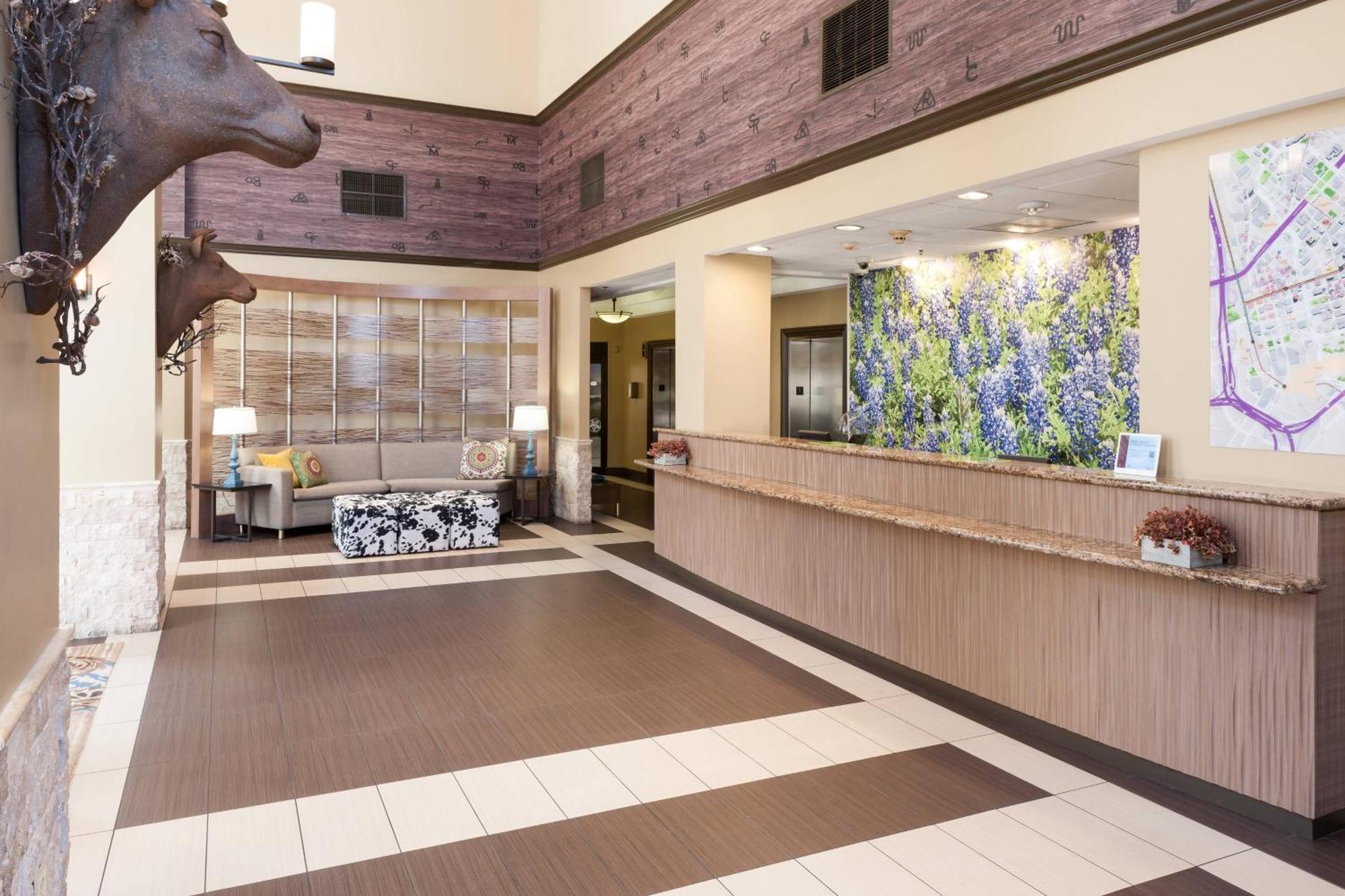 Springhill Suites By Marriott Dallas Downtown / West End Bagian luar foto