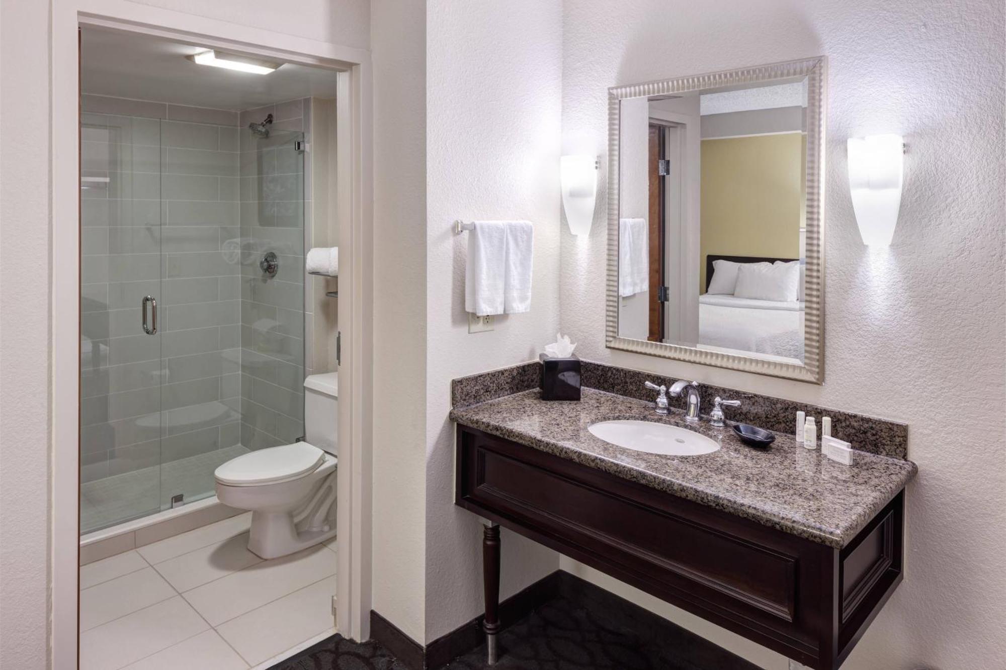 Springhill Suites By Marriott Dallas Downtown / West End Bagian luar foto
