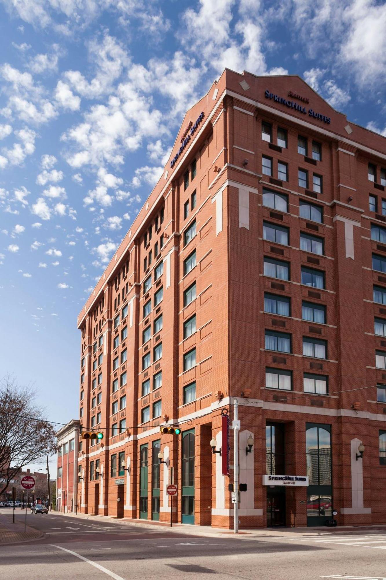 Springhill Suites By Marriott Dallas Downtown / West End Bagian luar foto